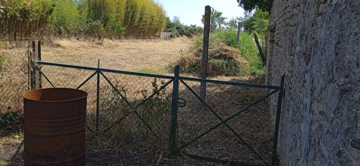 Terrain après débroussaillage, espace rouvert et plus accessible